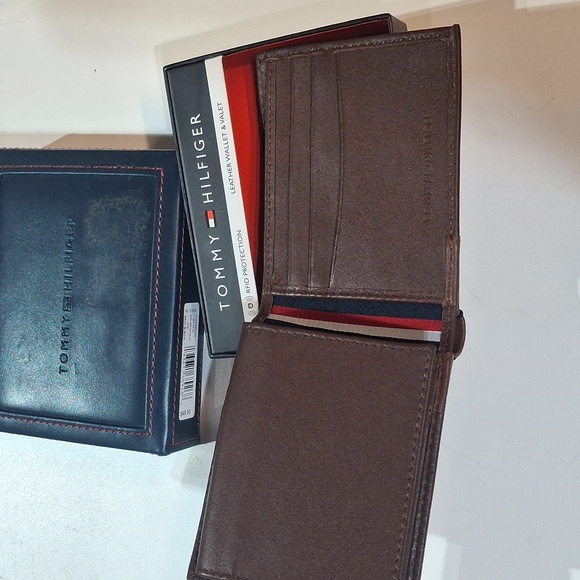 Tommy Hilfiger Wallet Brown Leather Card Holder - Picture 3 of 10